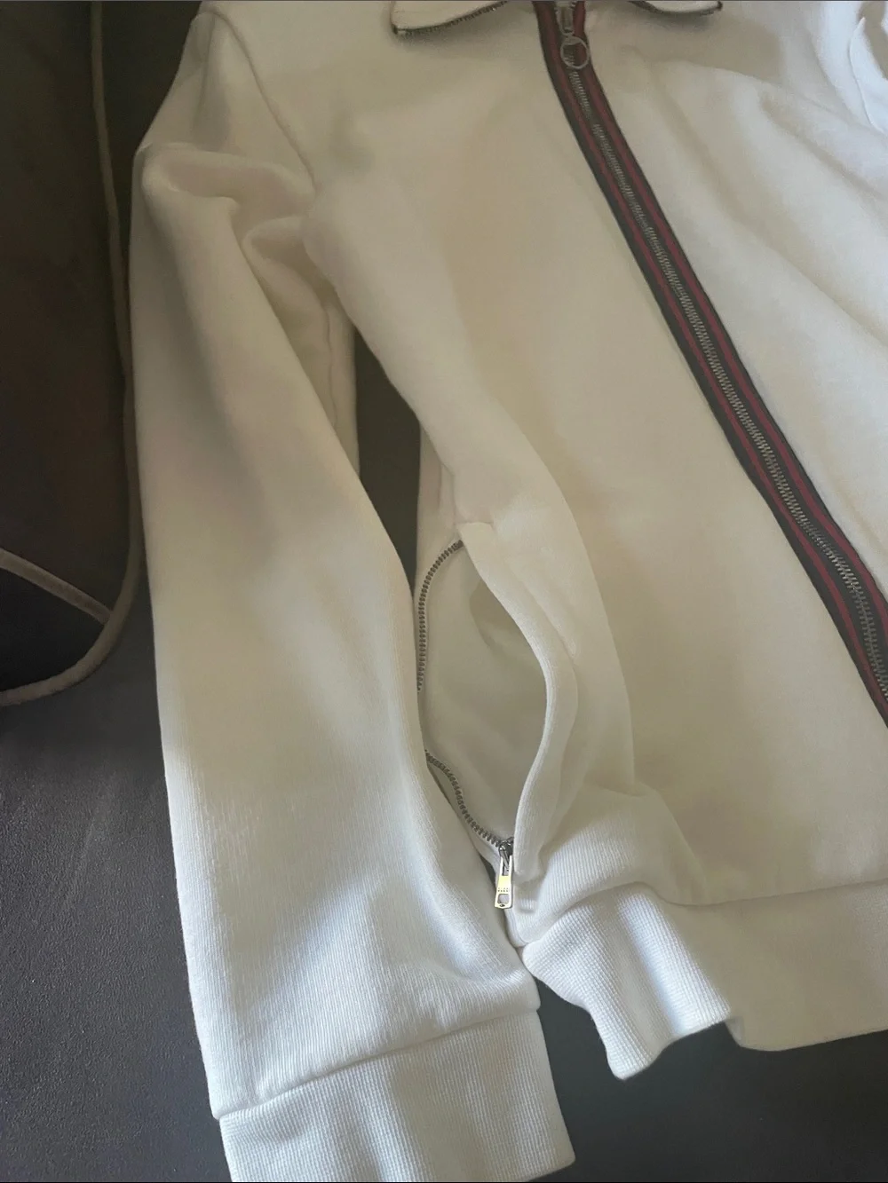 Gucci White Zip-Up Sweater Jacket with Signature Stripe Trim